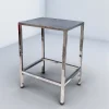 Bàn inox vuông nhỏ cho không gian hẹp hoặc nhu cầu sử dụng riêng biệt như bàn phụ, bàn thao tác, bàn đỡ thiết bị trong bếp công nghiệp, phòng thí nghiệm, quán ăn và cửa hàng thực phẩm -inoxbachkhoa.vn