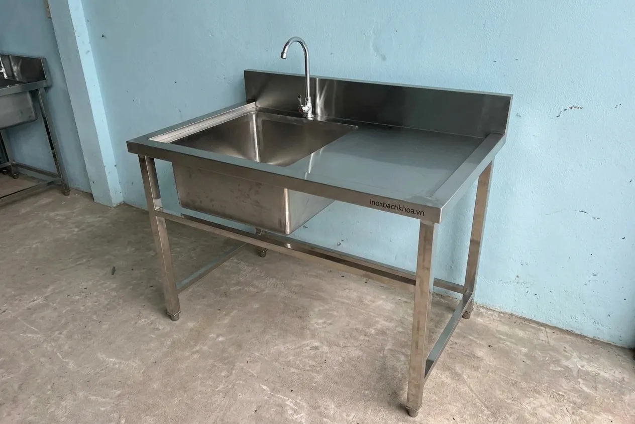 chậu rửa inox có bàn lệch