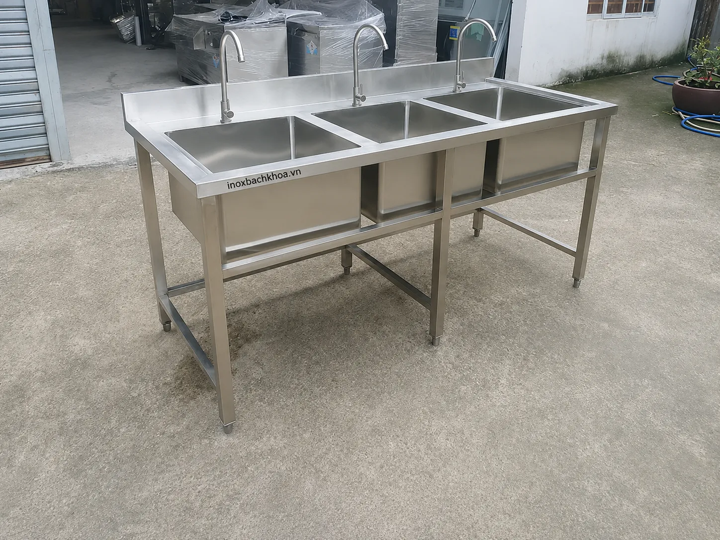 Chậu Rửa Công Nghiệp 3 Hố - Inox Bách Khoa Chậu rửa chén 3 hố