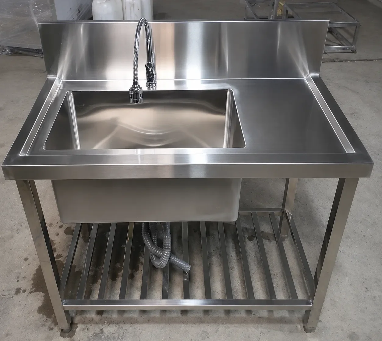 Chậu rửa chén inox có kệ dưới