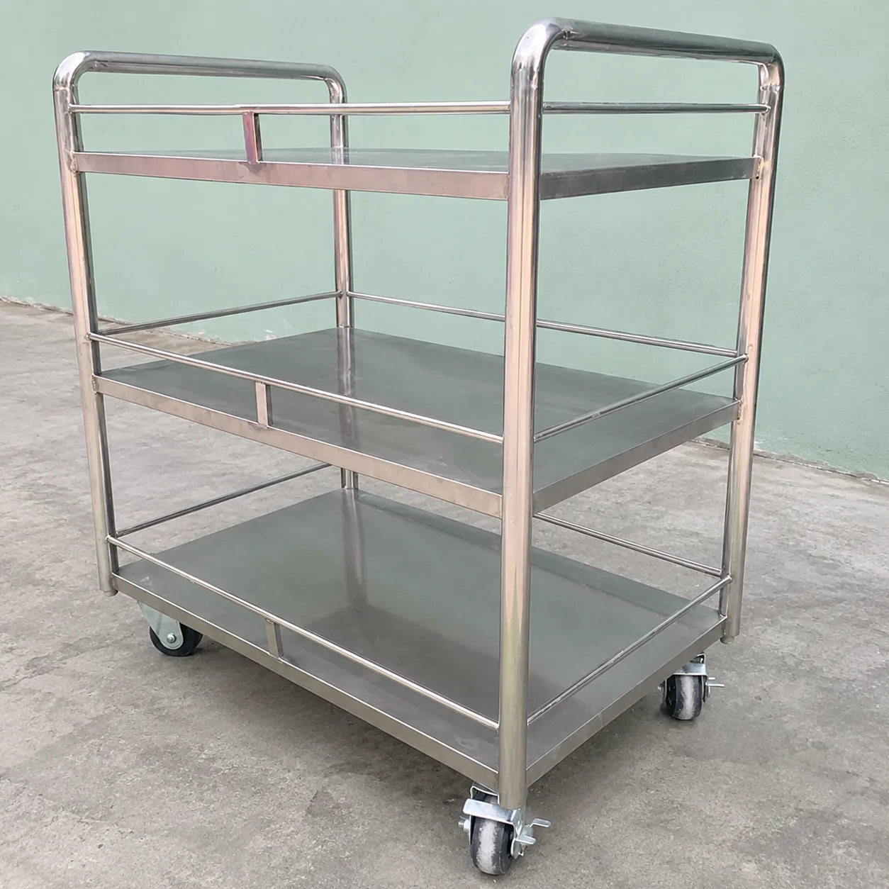 Xe đẩy thức ăn - Inox Bách Khoa xe đẩy thức ăn 3 tầng