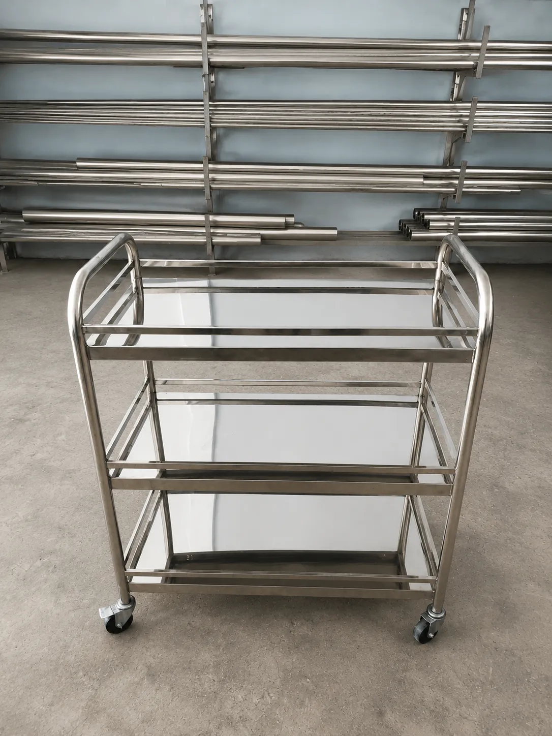 Xe đẩy thức ăn - Inox Bách Khoa xe đẩy thức ăn tại Inox Bách Khoa
